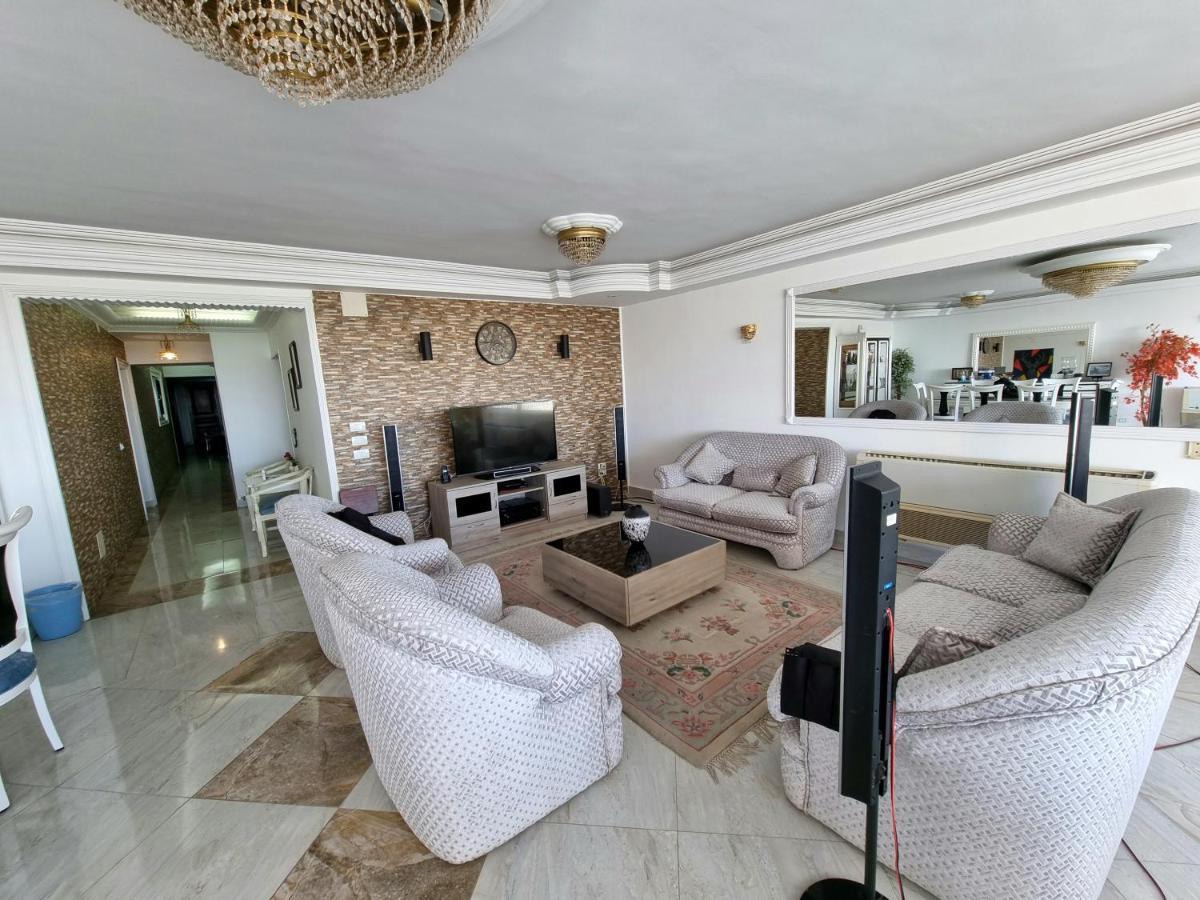 Amazing Nile View And Pyramids Apartment Кайро Екстериор снимка