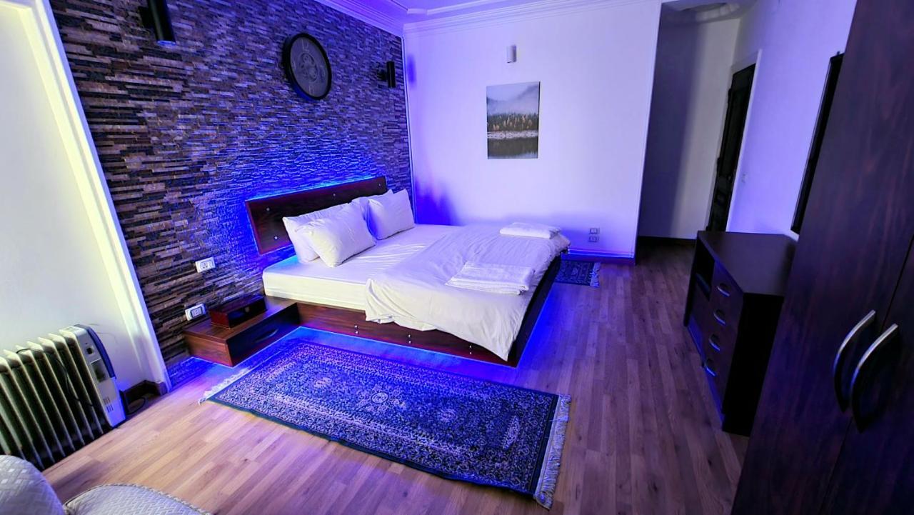 Amazing Nile View And Pyramids Apartment Кайро Екстериор снимка