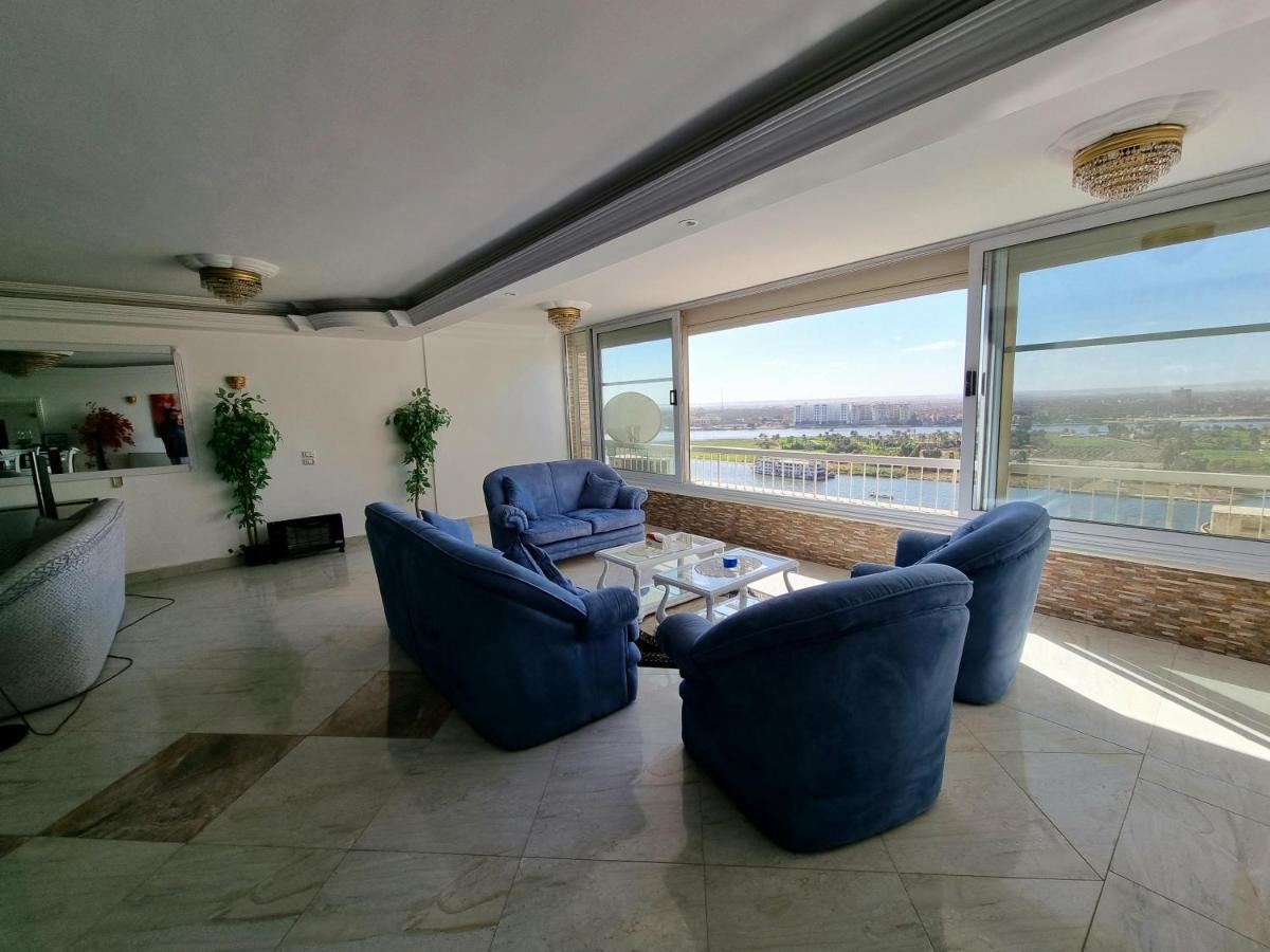 Amazing Nile View And Pyramids Apartment Кайро Екстериор снимка